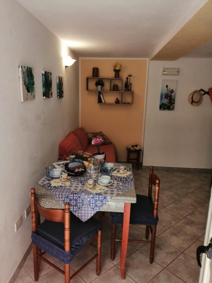 Appartamenti Le Conchiglie E Le Stelle Marine Cala Gonone Eksteriør billede